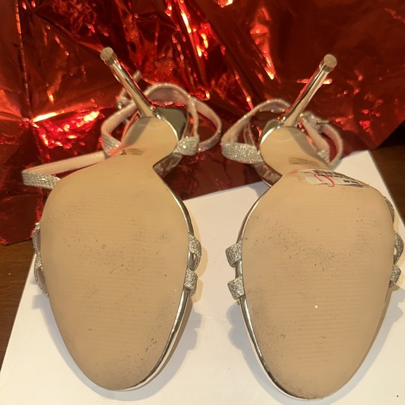 Aldo Elelawiel-81 High Heel 3”, Shiny Silver, Metallic Silver Heel,NWT. Size 6.5 - Picture 4 of 7